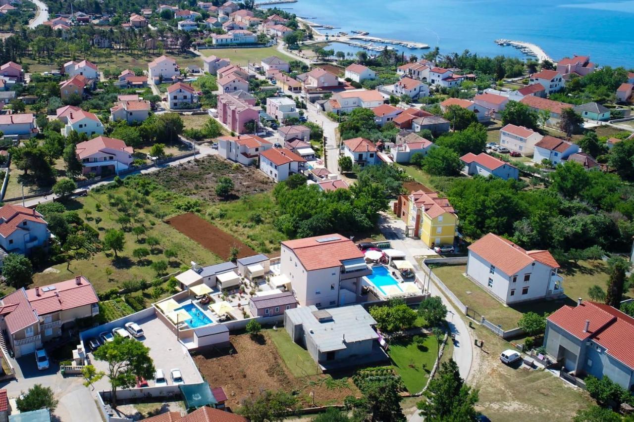 Apartments Julijana 2 プリヴラカ エクステリア 写真