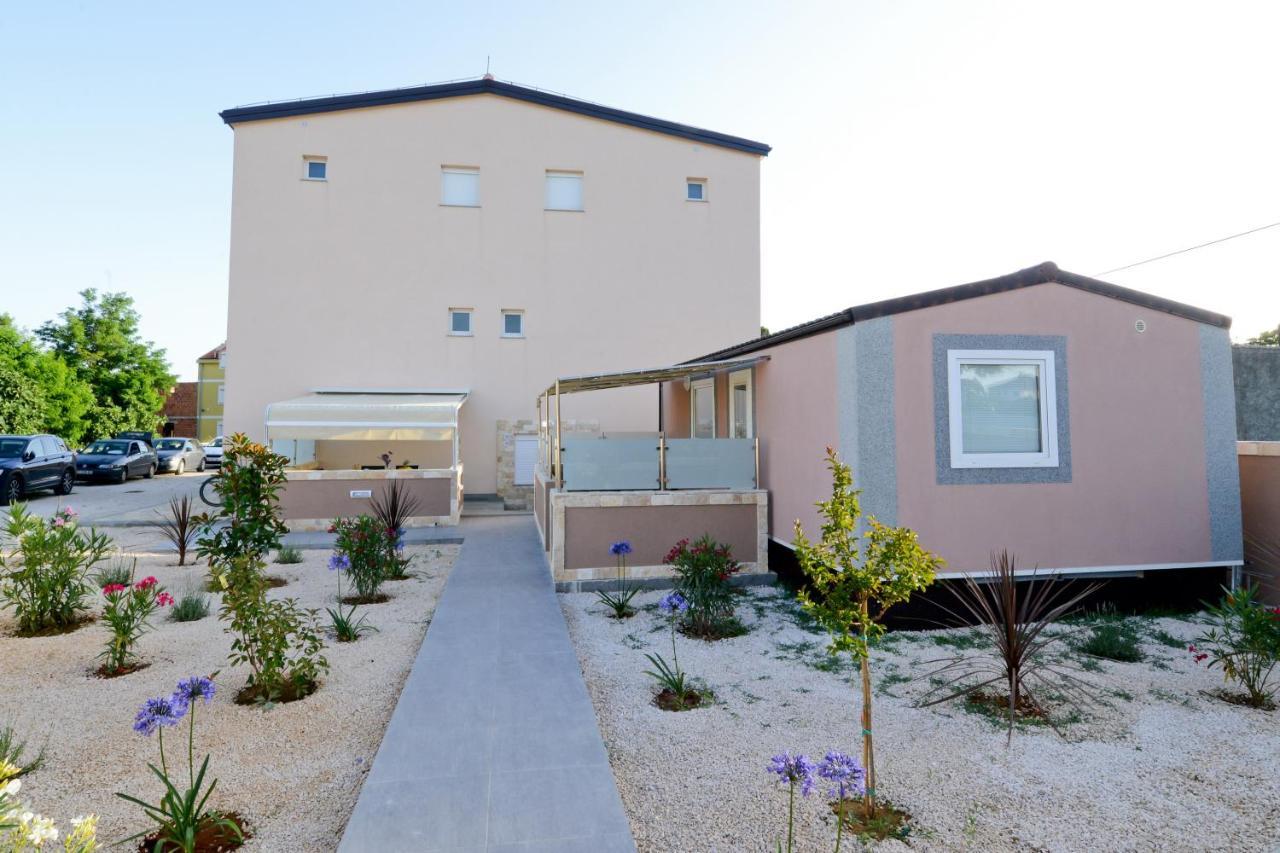 Apartments Julijana 2 プリヴラカ エクステリア 写真